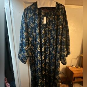 Gorgeous Anthropologie Blue Floral Kimono Robe NWT